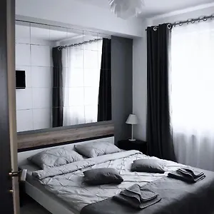 Etalon Airport Apartament